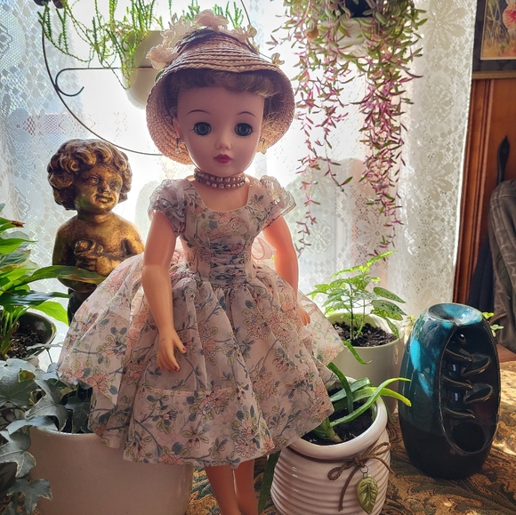 Antique Miss Revlon Doll - Picture 10 of 16